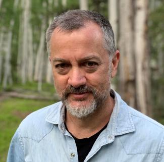 Thomas Holden headshot